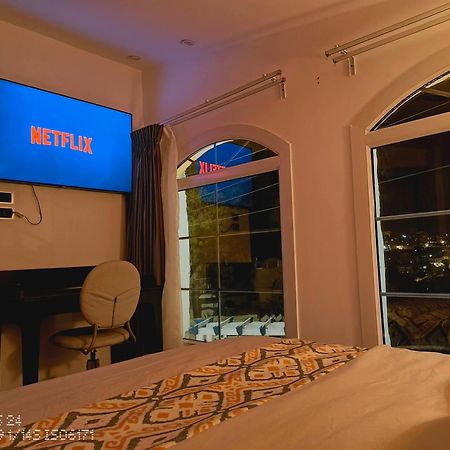 Celestia Boutique Inn - Boutique Stay Overlooking Jerash Ruins Jarash Buitenkant foto